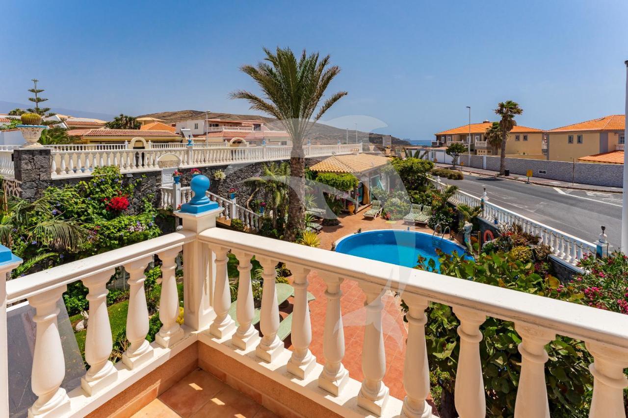 Apartamentos Los Delfines El Medano  Exterior photo