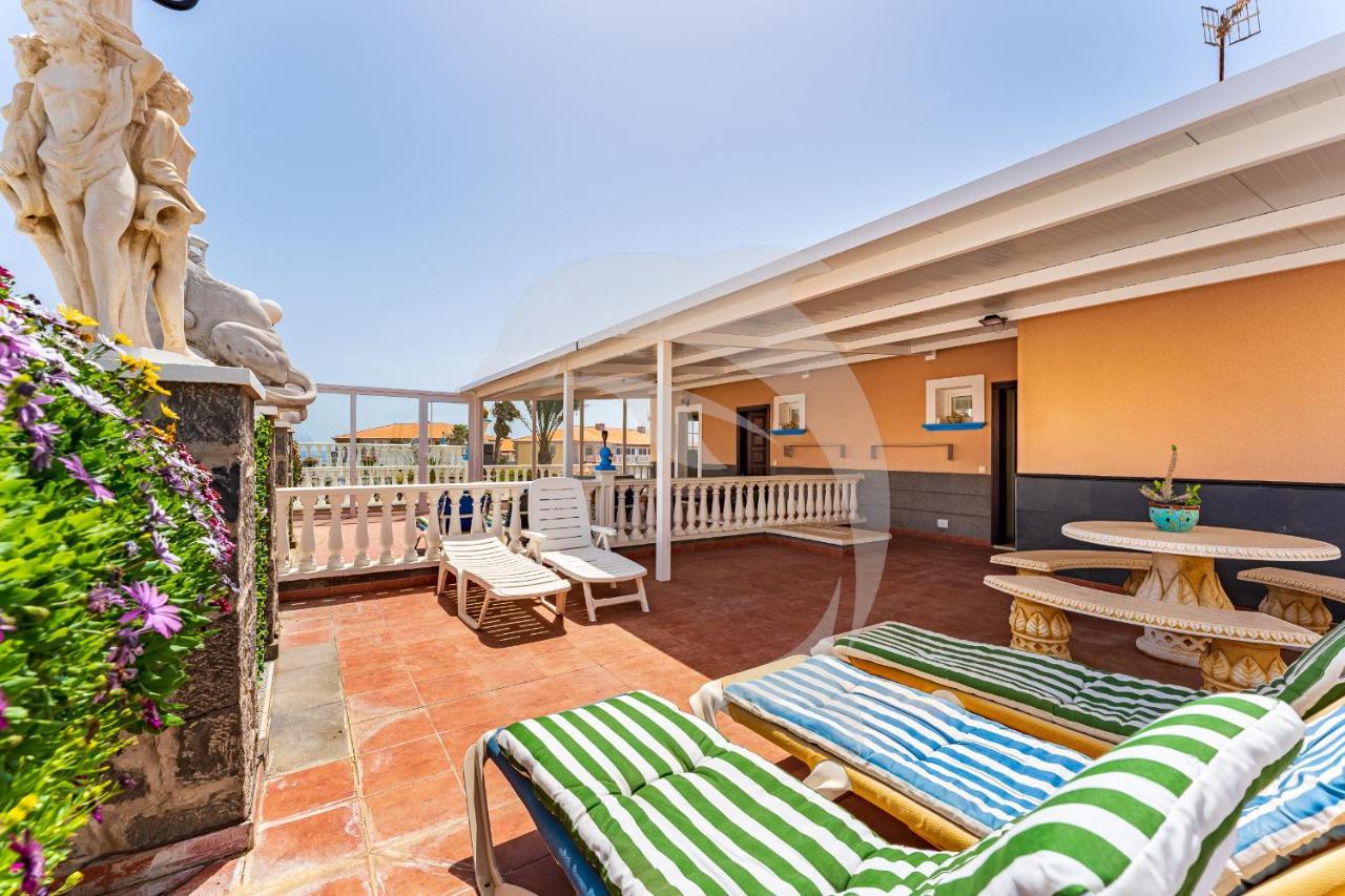 Apartamentos Los Delfines El Medano  Exterior photo