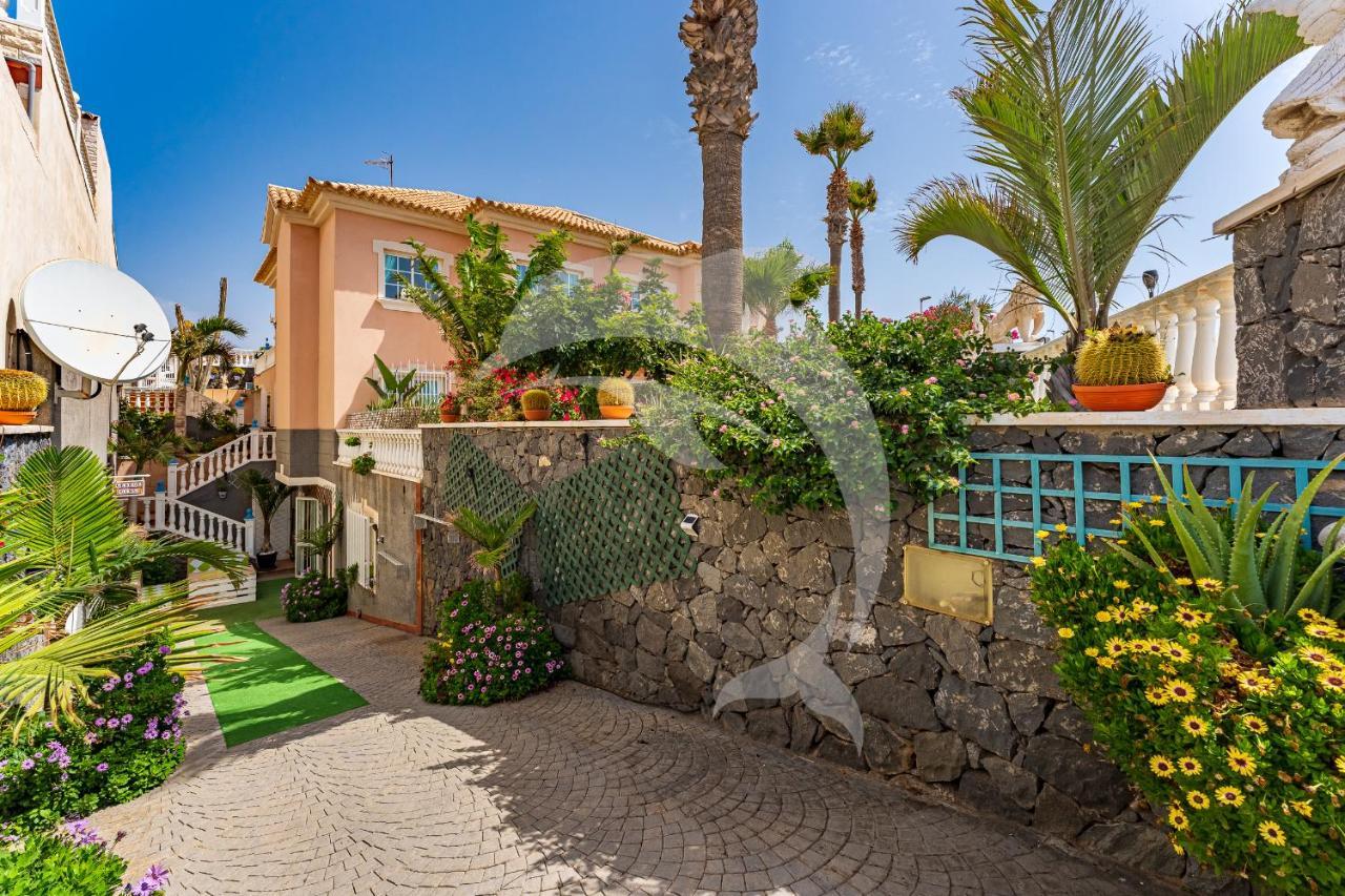 Apartamentos Los Delfines El Medano  Exterior photo