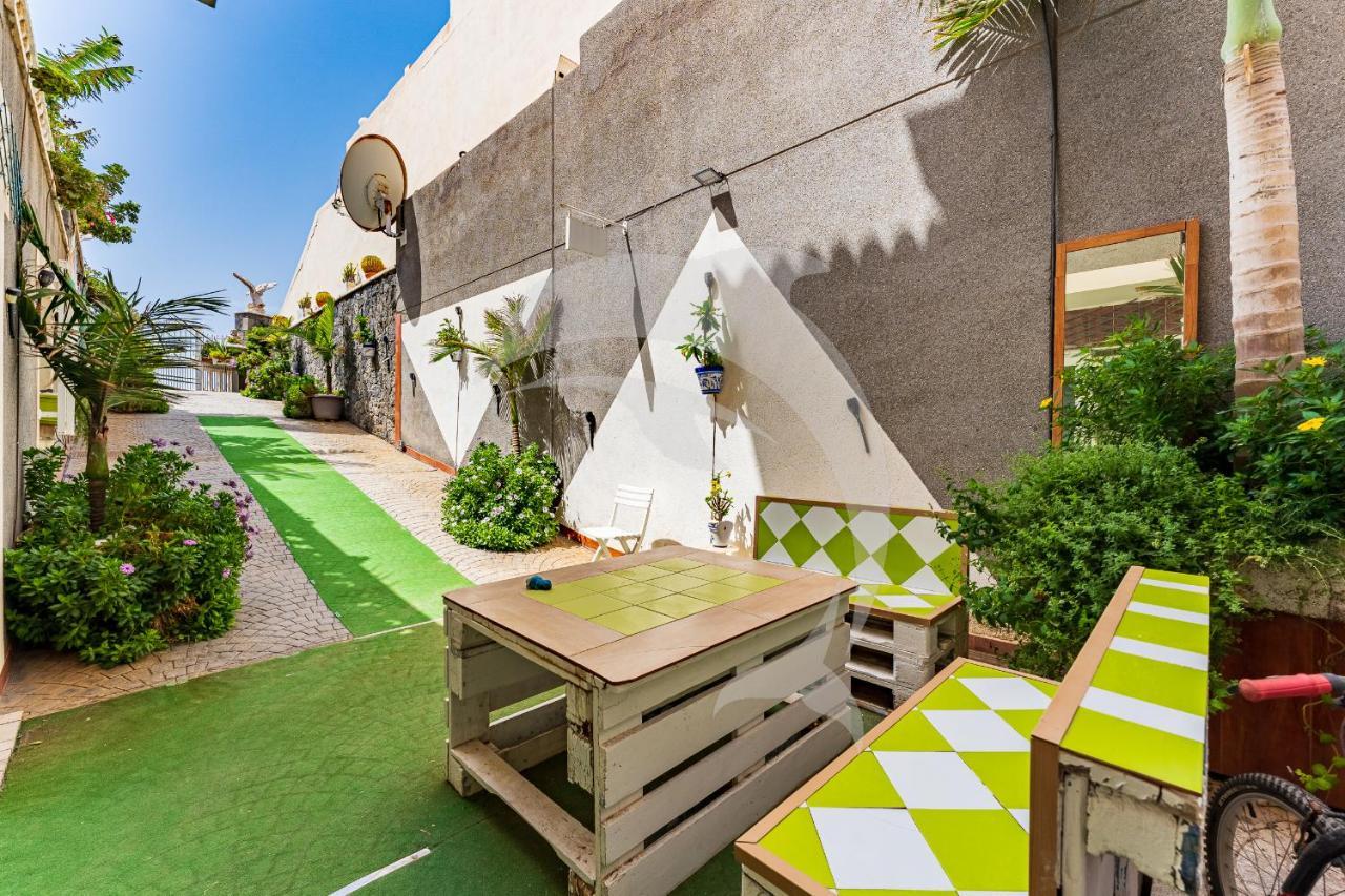 Apartamentos Los Delfines El Medano  Exterior photo