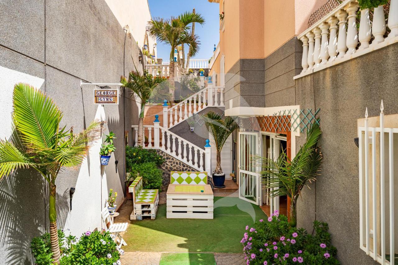 Apartamentos Los Delfines El Medano  Exterior photo
